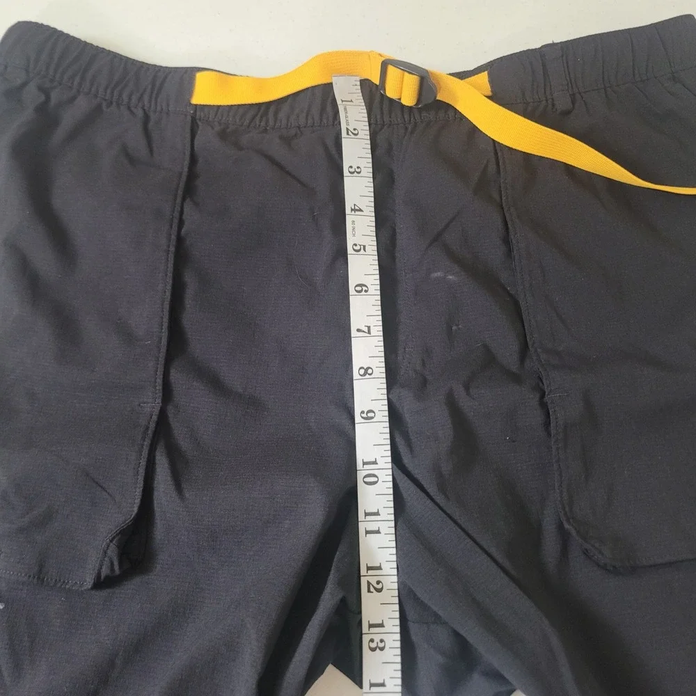 The North Face Size XL Cargo Shorts Mens Black Built-in Belt Hiking Ripstop